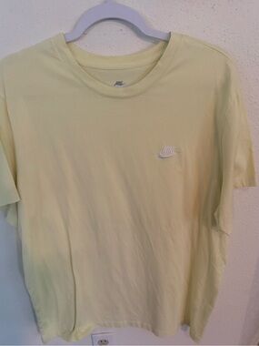 Men’s Nike Tshirt